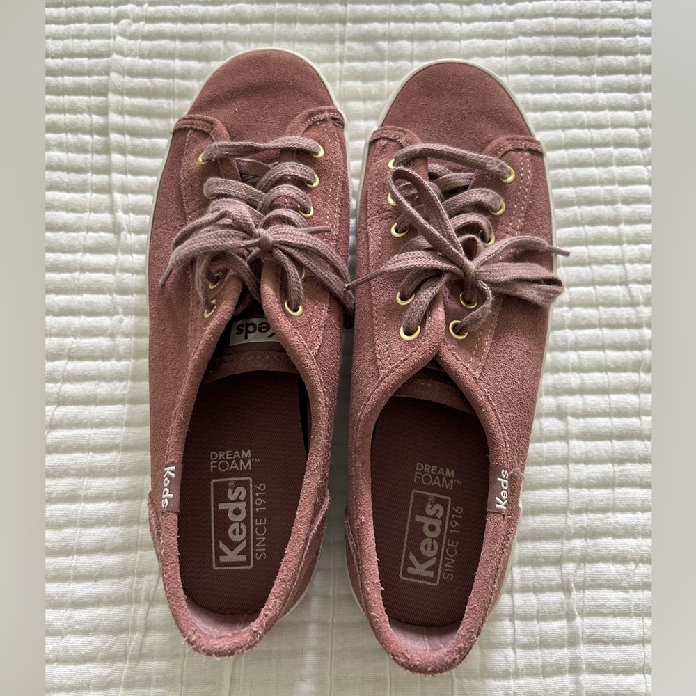 Womens Keds sneakers - size 7